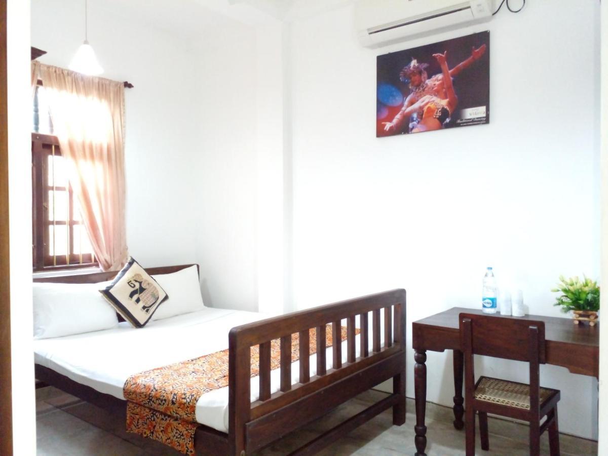Muduna Walawwa Resort Kandy Eksteriør bilde